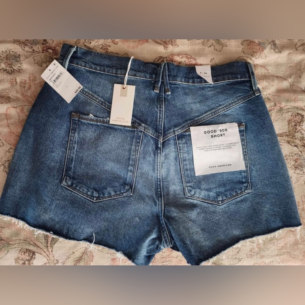 NWT Good American Good 90’s Short